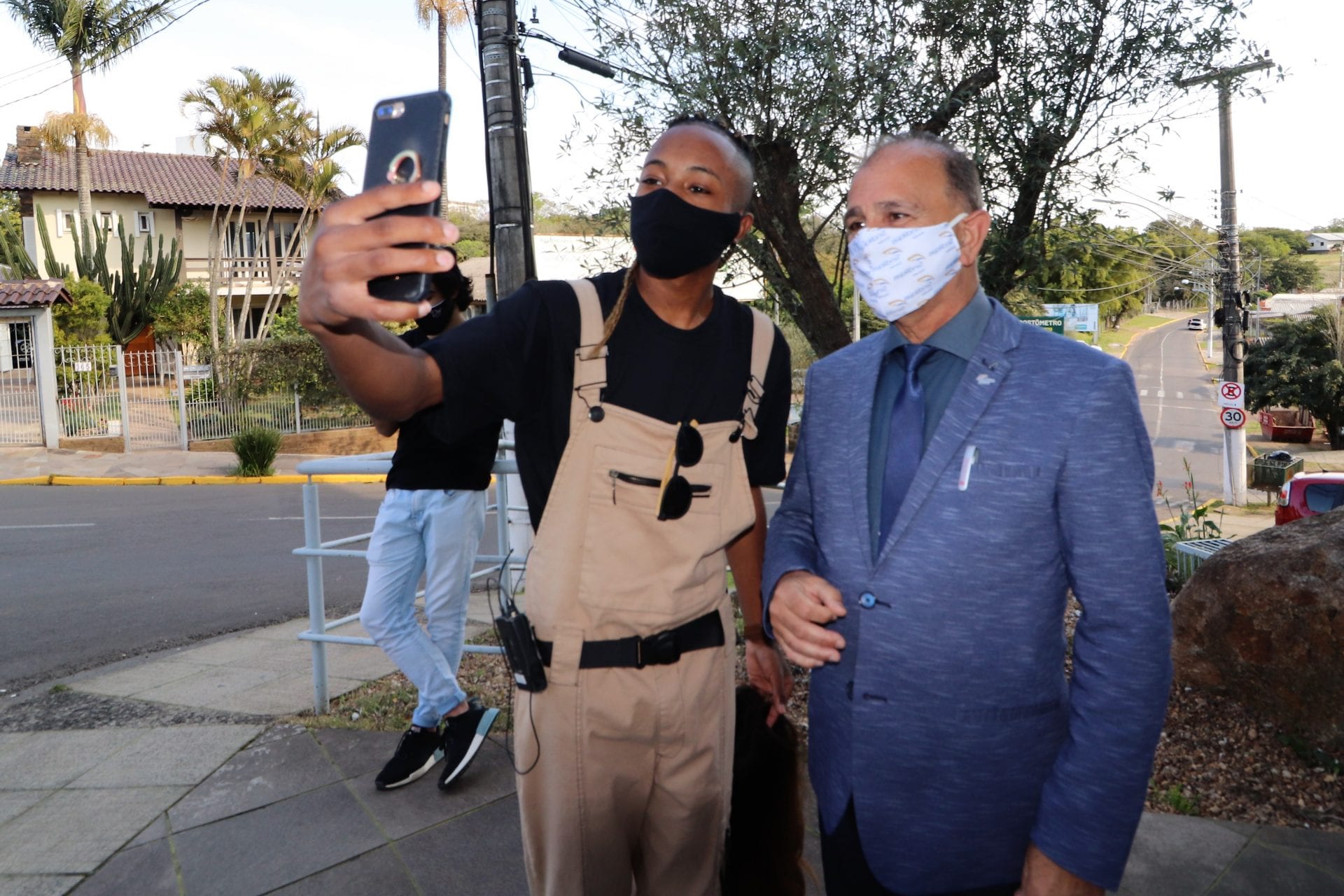 Gravataiense que faz sucesso na divulgação do comércio local é pauta de programa da Globo