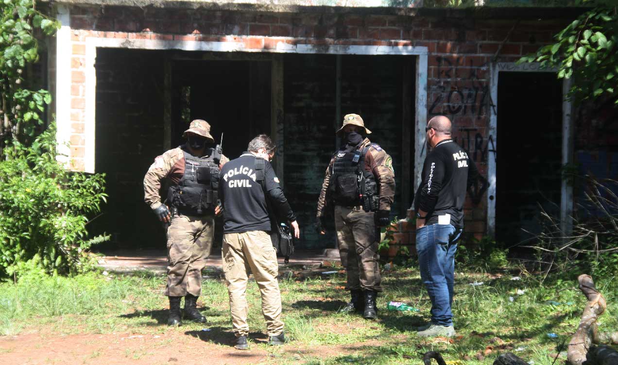 Força-tarefa encerra buscas em área de manicômio abandonado onde idoso desapareceu em Gravataí