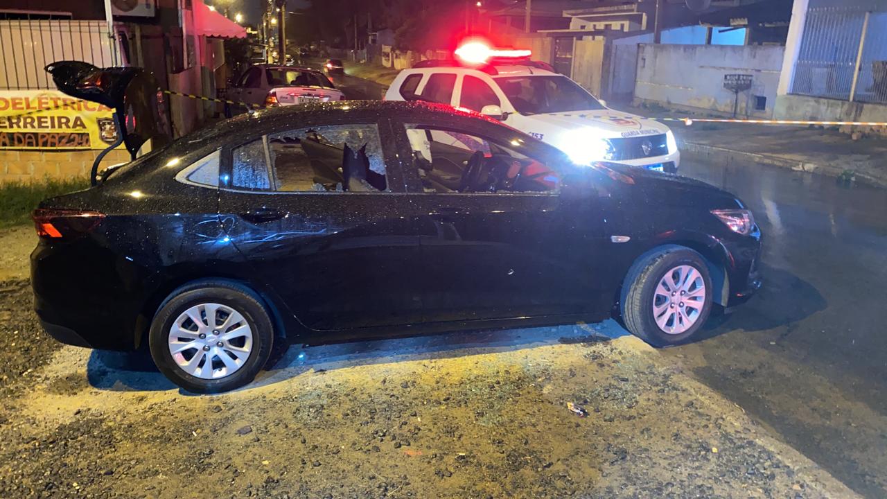 Identificado homem morto a tiros dentro de veículo em Gravataí