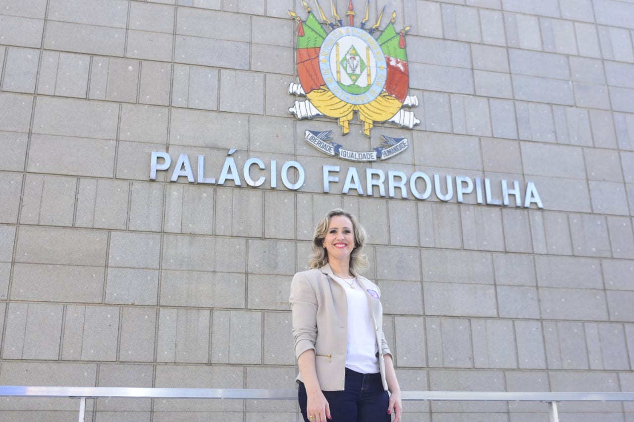 “Não é justo que, em plena pandemia, o RS cobre tanto imposto e entregue pouco serviço”, critica Patrícia Alba