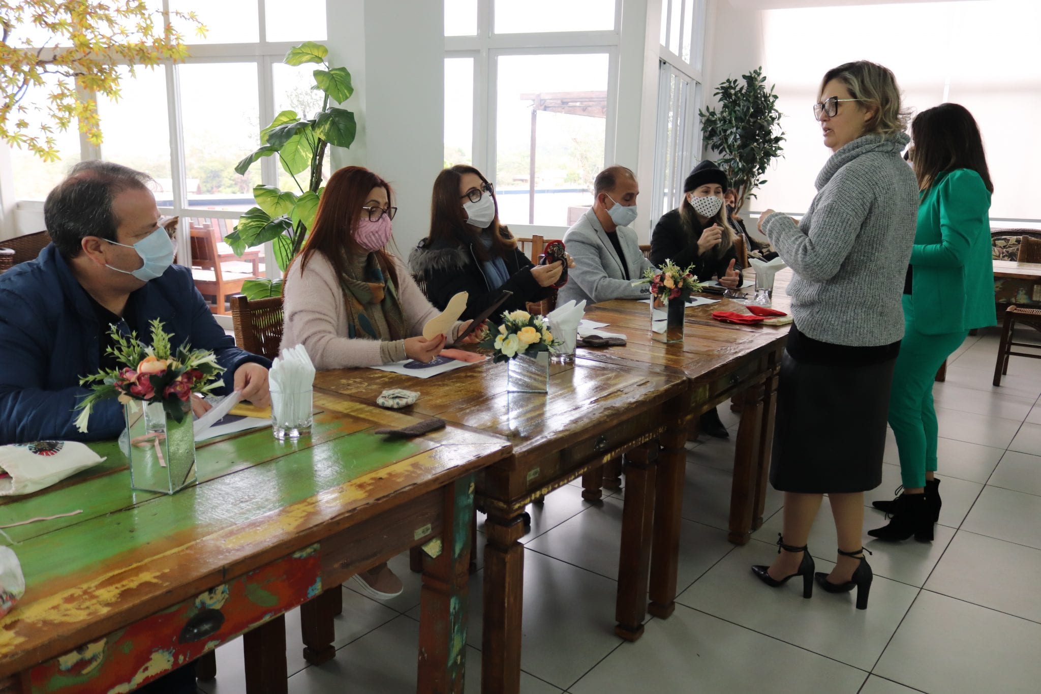 Projeto em Gravataí busca confeccionar e distribuir absorventes para adolescentes e mulheres que vivem em vulnerabilidade