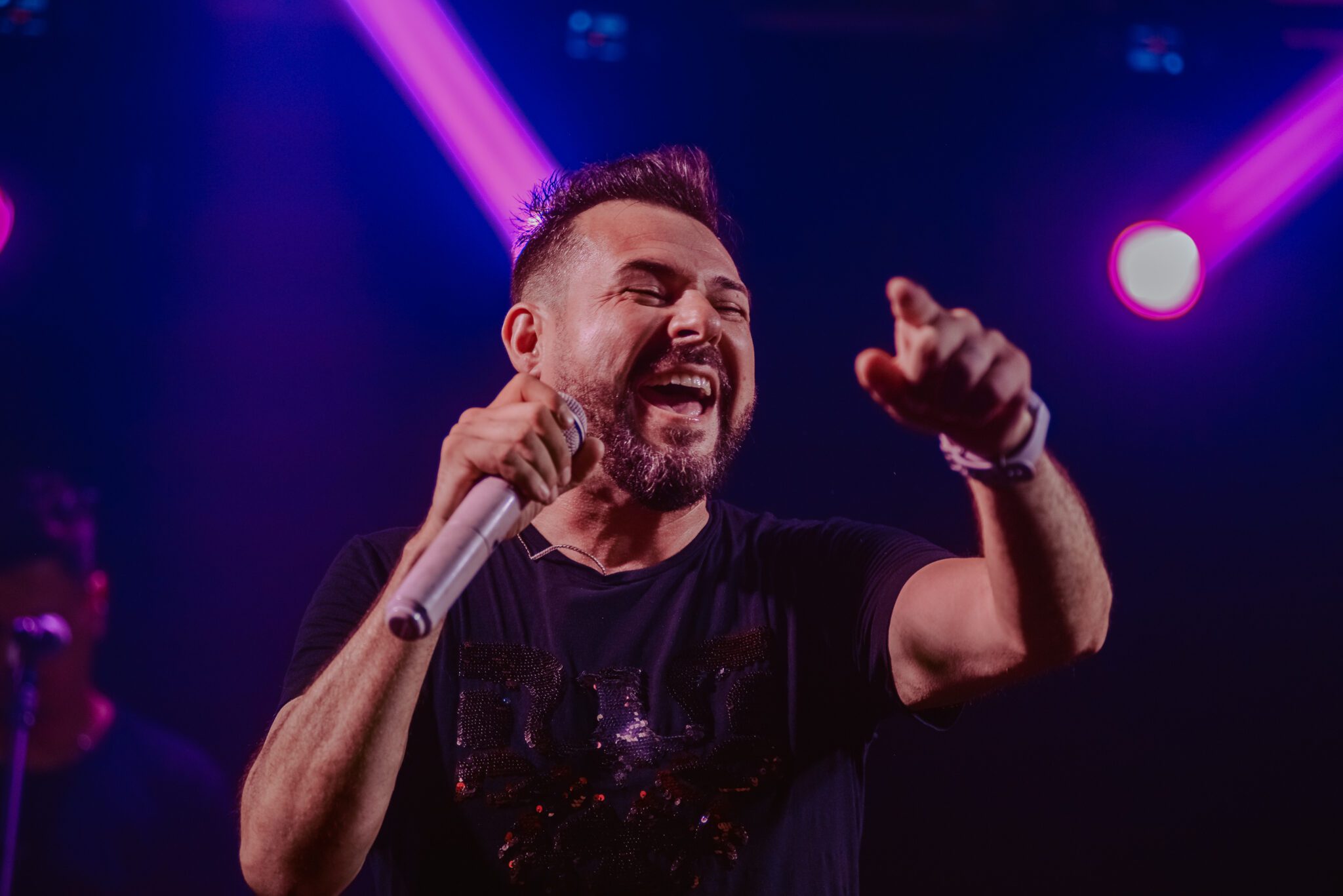 Com duas décadas de carreira, Eh Expresso confirma DVD e troca de nome; “Gabriel Expresso”