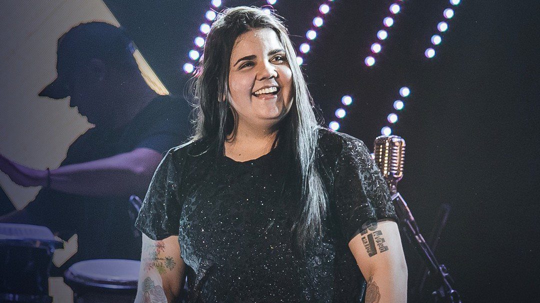 Yasmin Santos, Tchê Garotos e Comunidade Nin-Jitsu marcam a 1ª Oktober de Cachoeirinha