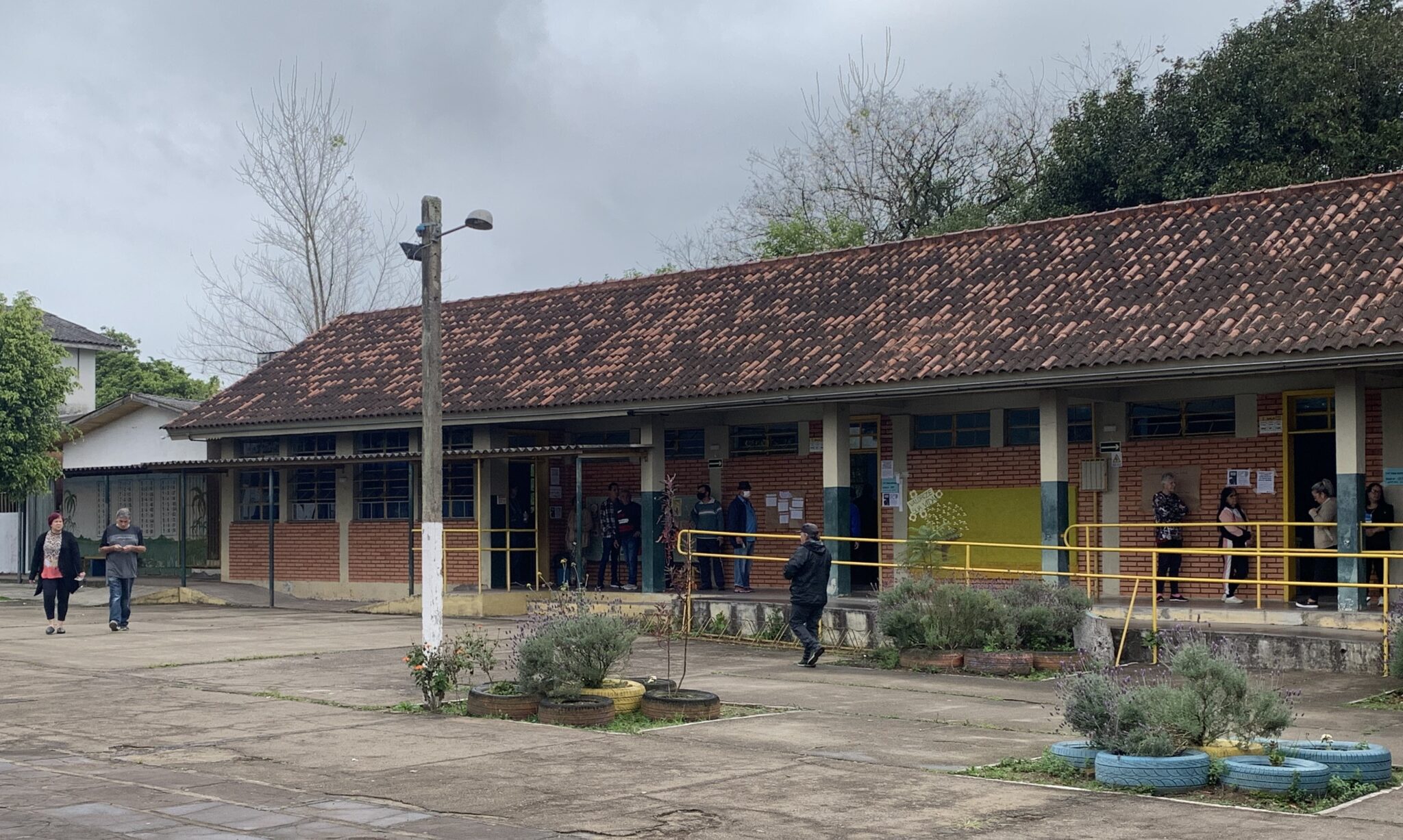 Em Gravataí, movimentação é tranquila nos locais de votação nesta manhã