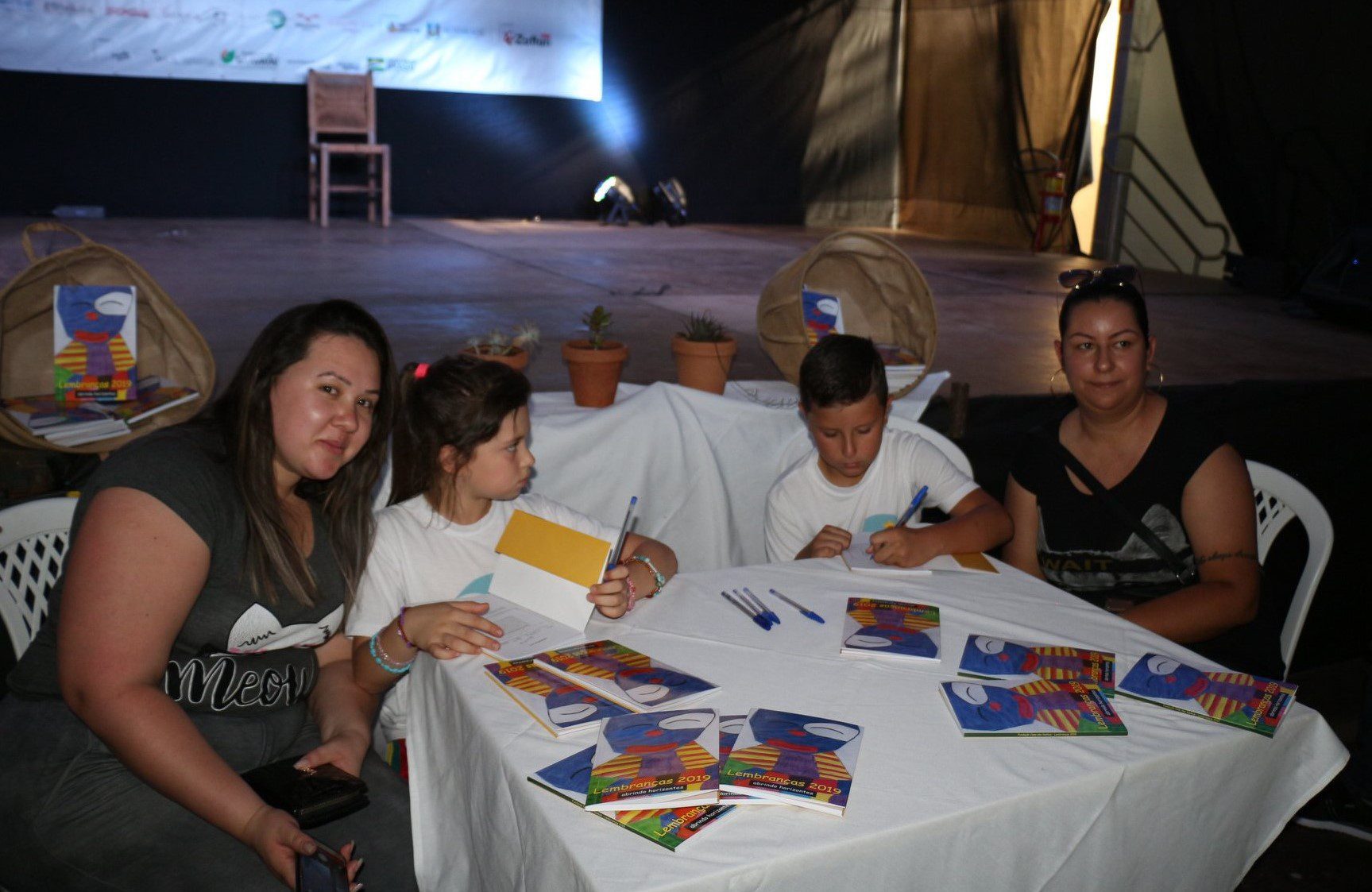 Em livro, crianças e adolescentes de Gravataí relatam sonhos e objetivos de vida