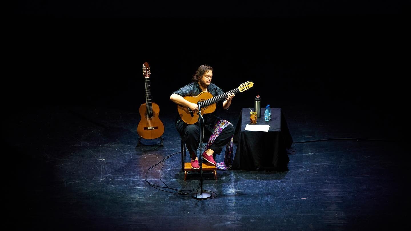 Vencedor do Grammy, Yamandu Costa vai se apresentar em Gravataí