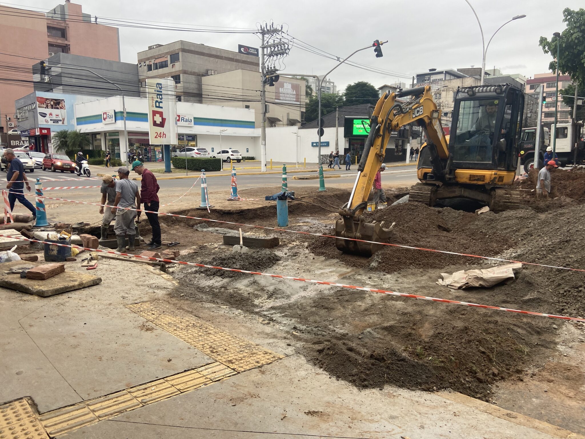 Obras em Gravataí revitalizam o Centro para a construção da Rua Coberta