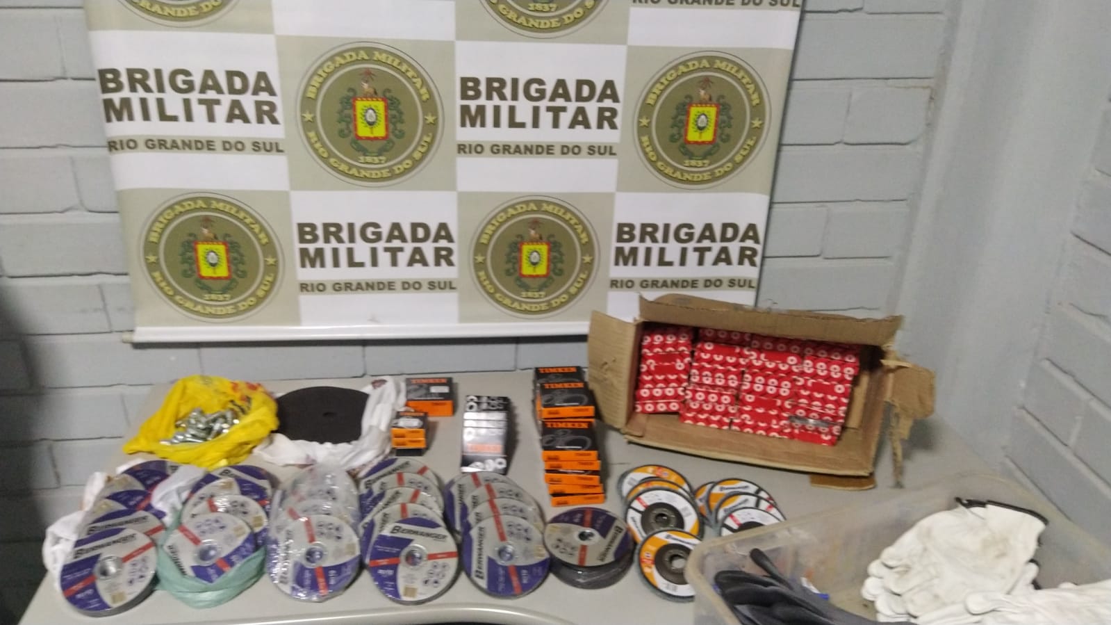 Funcionário é preso suspeito de furtar equipamentos de empresa em Gravataí