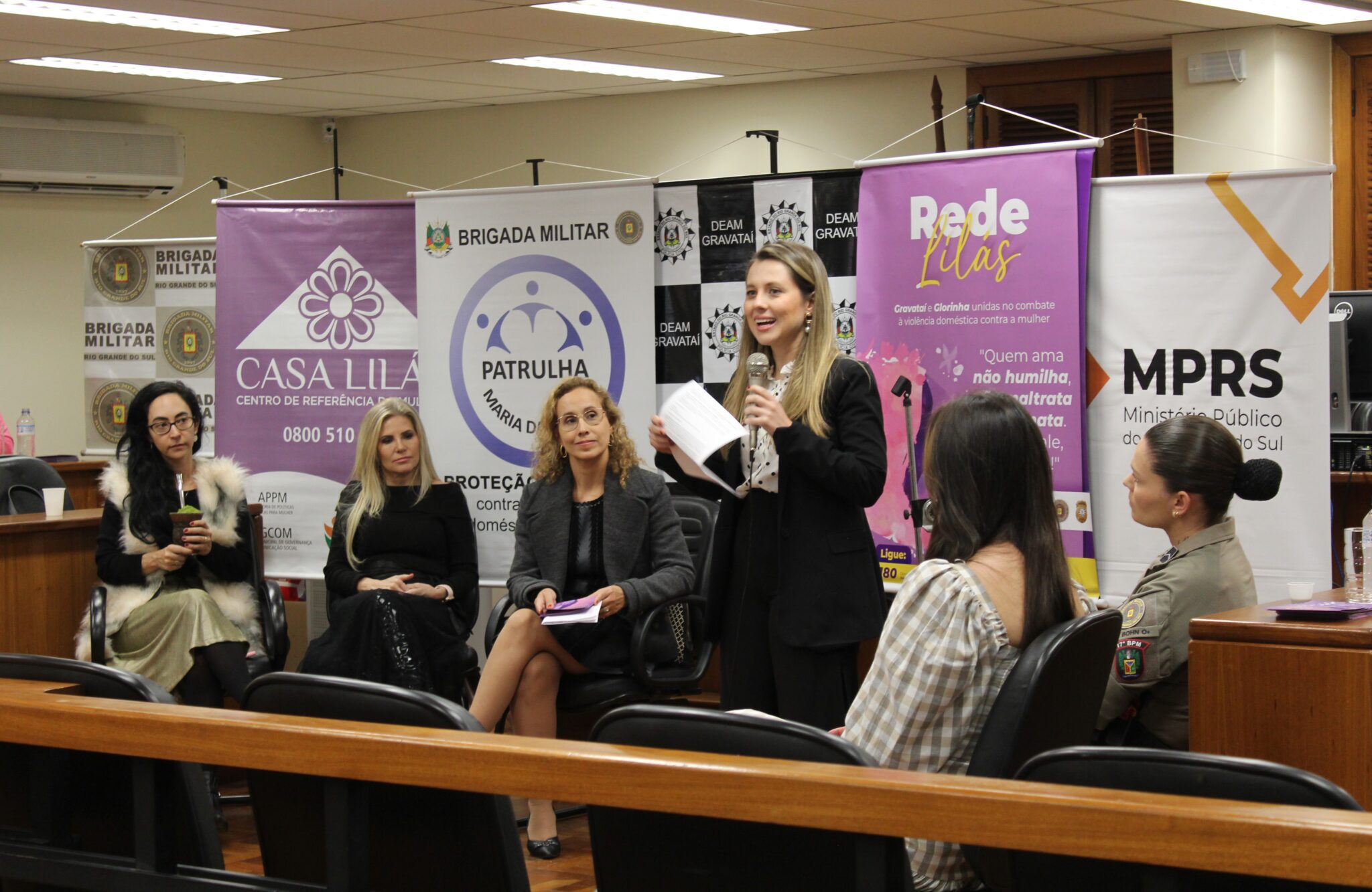 Evento no Fórum de Gravataí reúne instituições que formam a Rede Lilás
