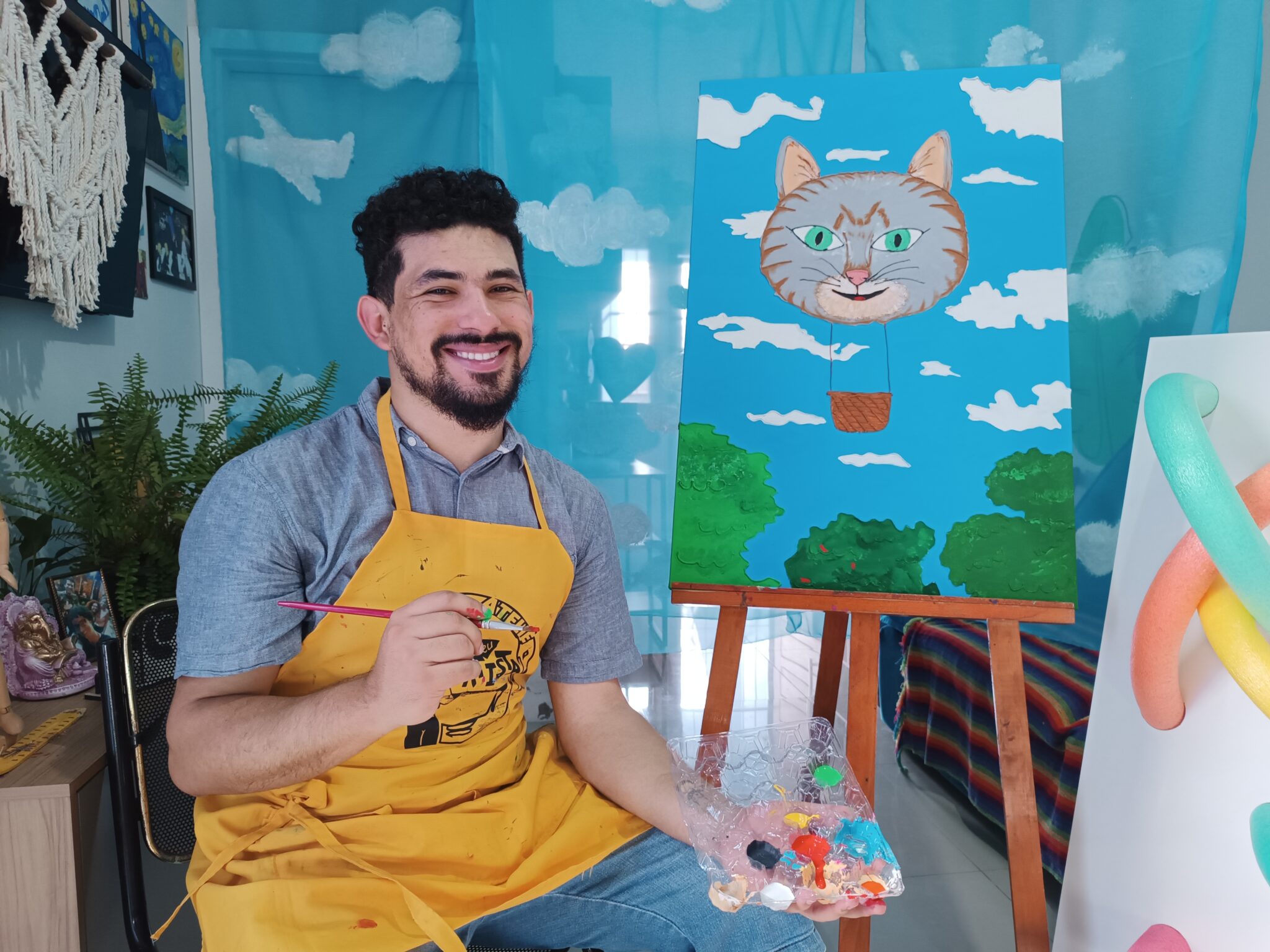 Em Gravataí, artista desenvolve exposição interativa voltada ao público infantil