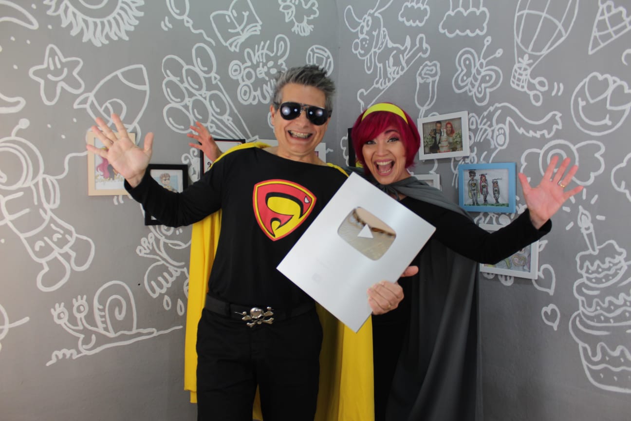 Youtubers de Gravataí celebram 20 milhões de views e iniciam ação em Porto Alegre