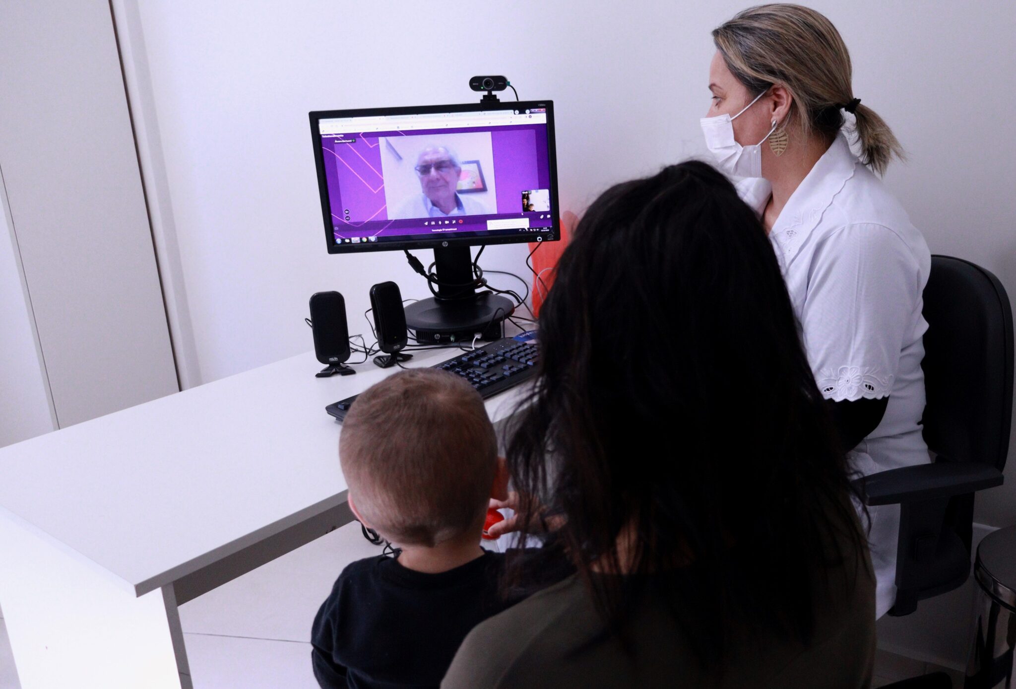 Gravataí inicia atendimentos de telemedicina em neuropediatria