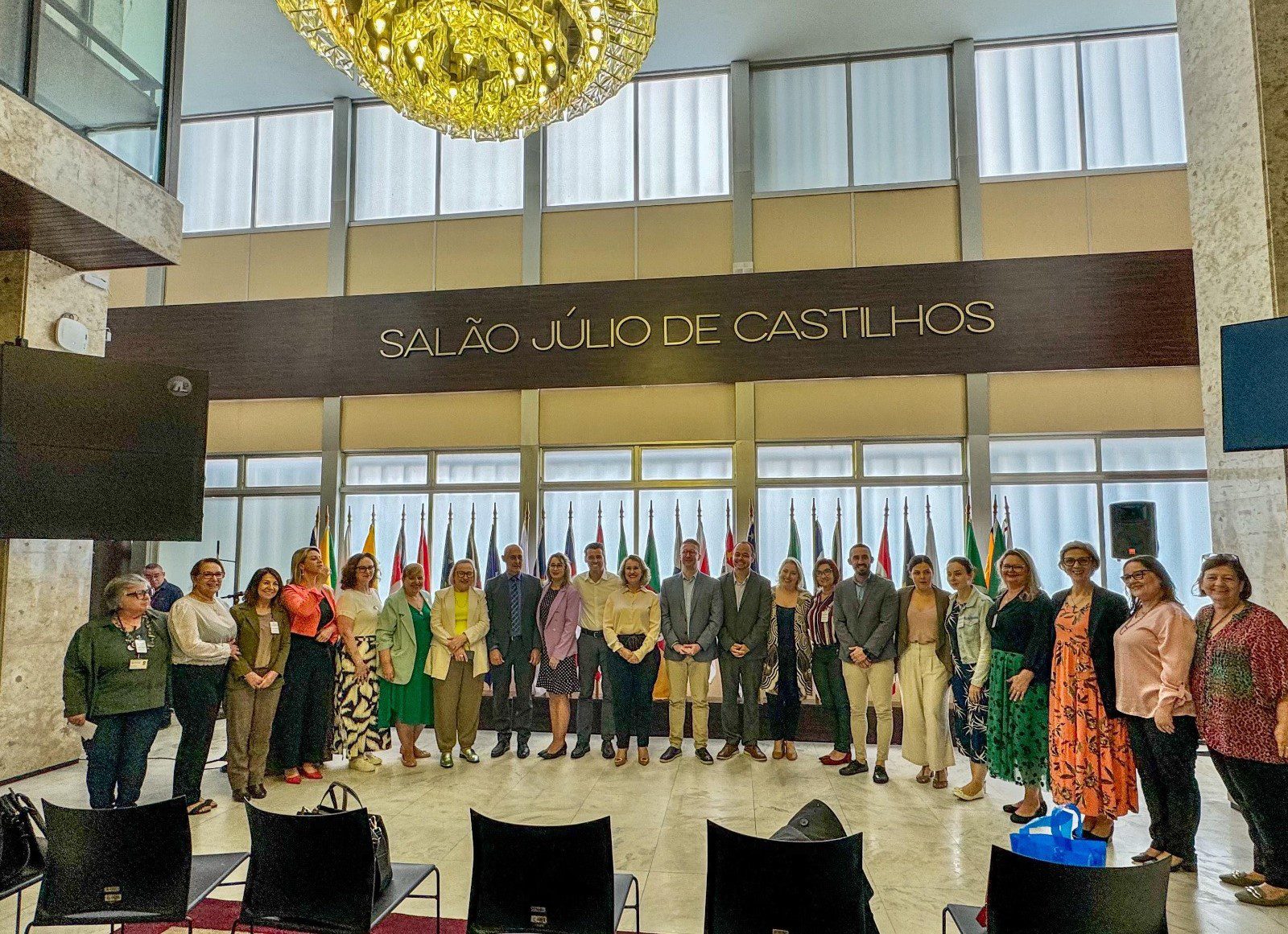 Instalada hoje, Frente Parlamentar em Defesa da Primeira Infância é presidida por Patrícia Alba