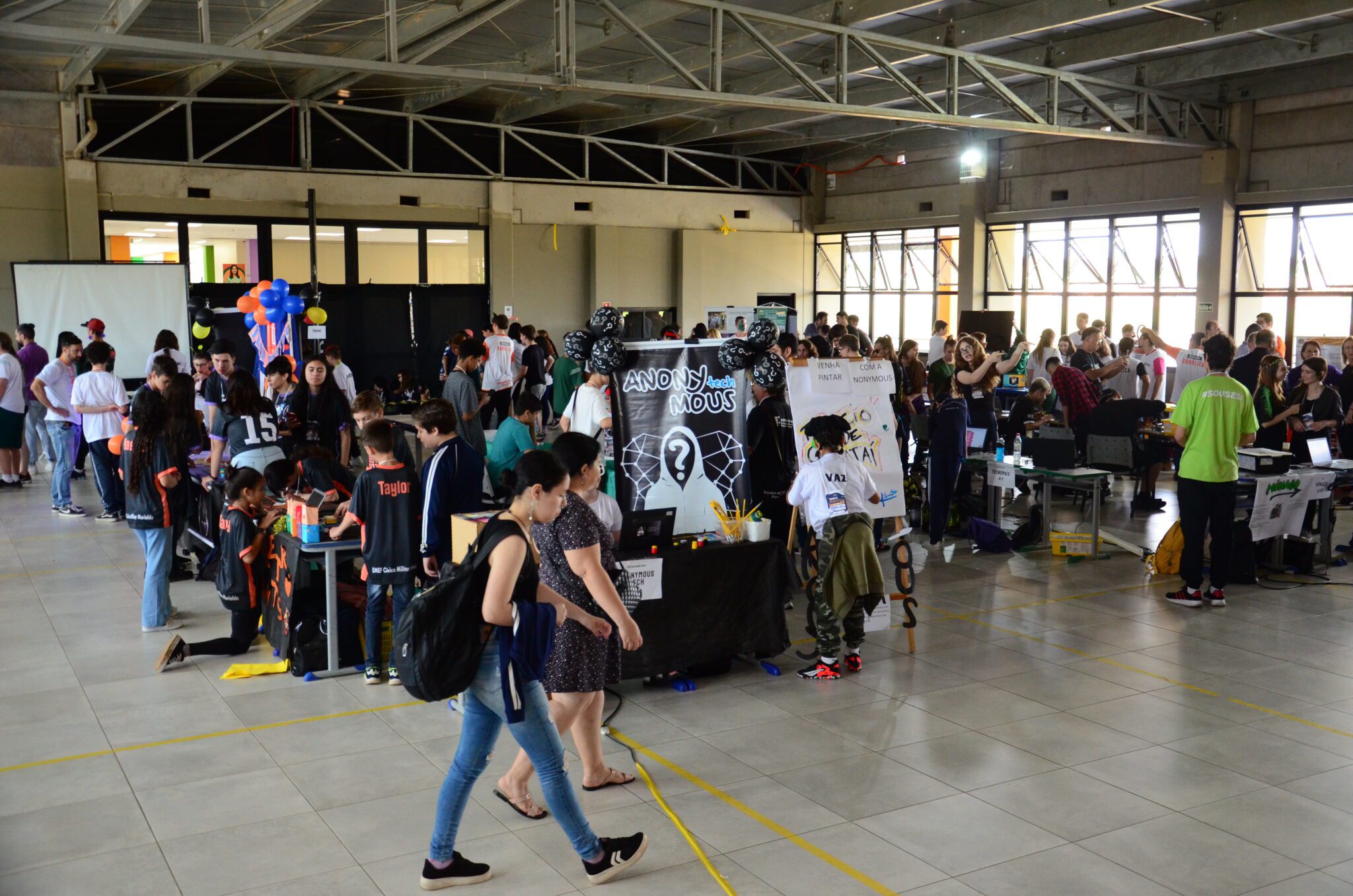 Iniciou hoje o Torneio de Robótica de Gravataí no Colégio Sinodal