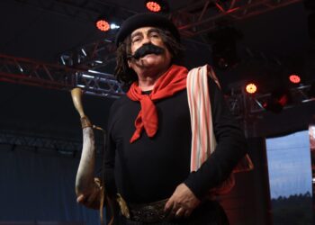 Guri de Uruguaiana retorna a Gravataí para contar seus causos no palco do Sesc