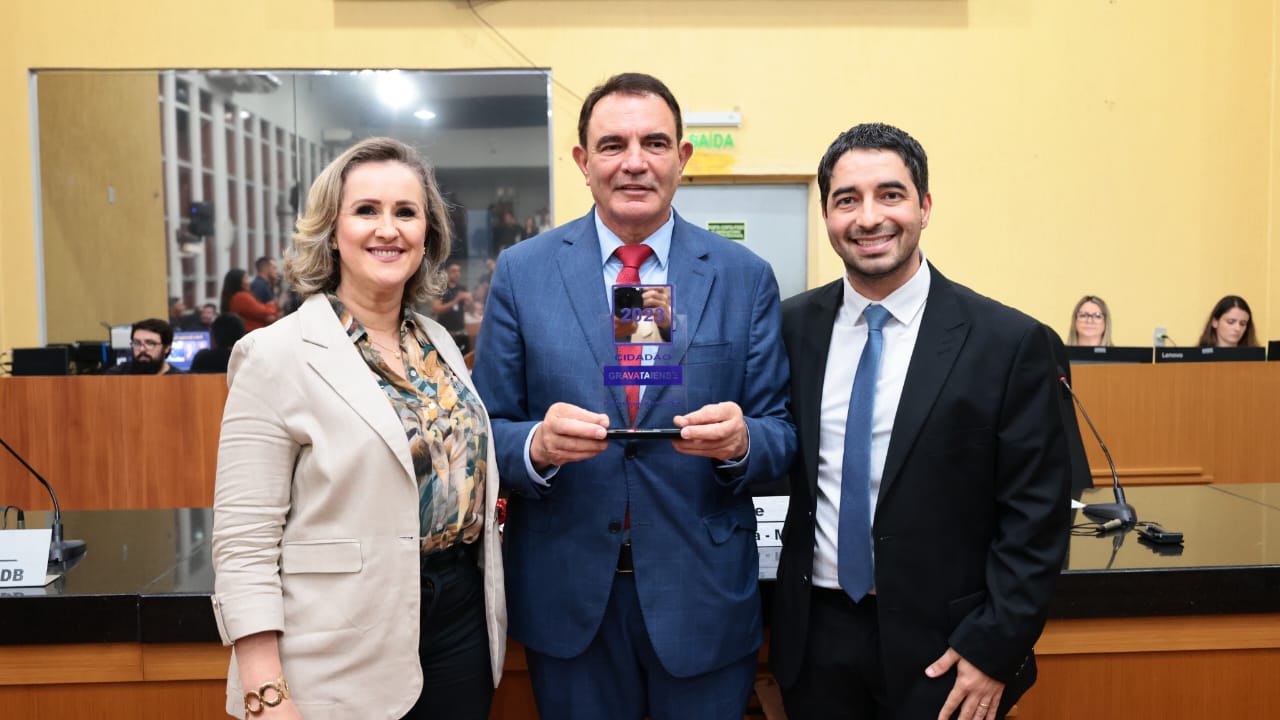 Presidente da Rede de Farmácias São João recebe título de Cidadão Gravataiense