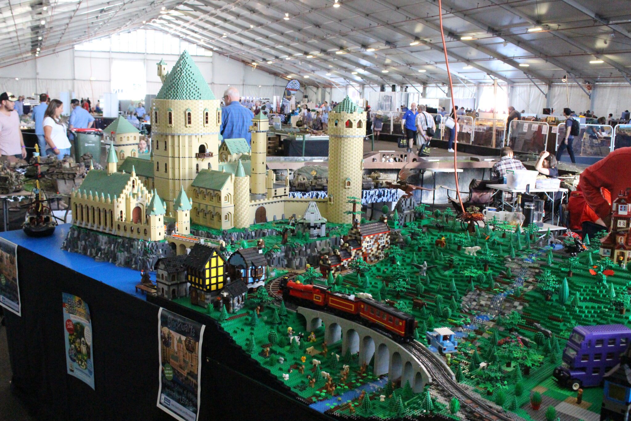 Com mais de 50 mil blocos, Gravataí Shopping promove exposição gratuita de Lego