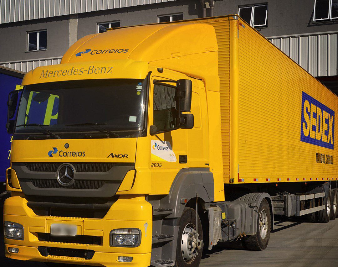 Correios recebem e transportam gratuitamente donativos para vítimas das chuvas no RS