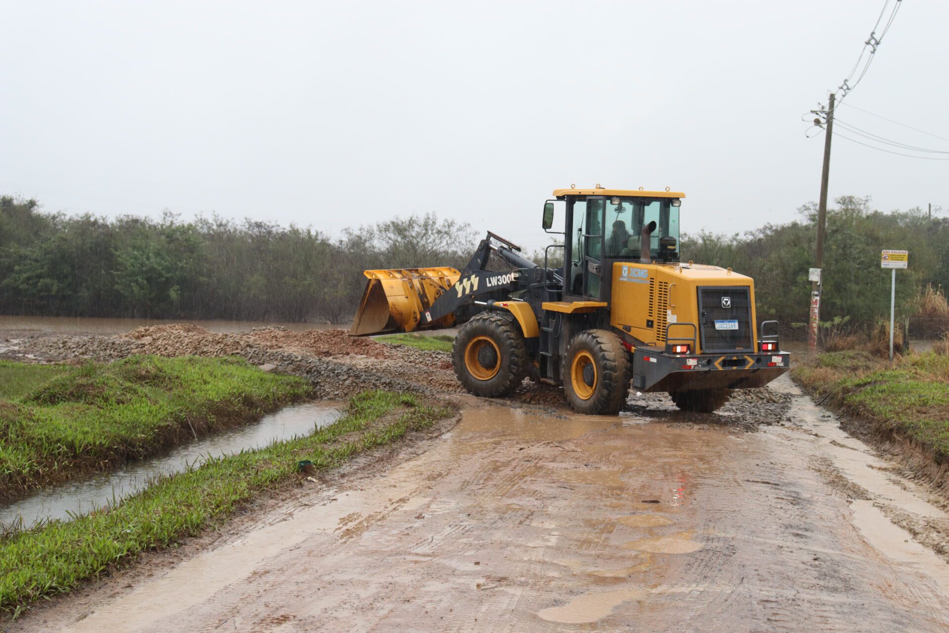 Prefeitura constrói acesso provisório em bairro de Gravataí