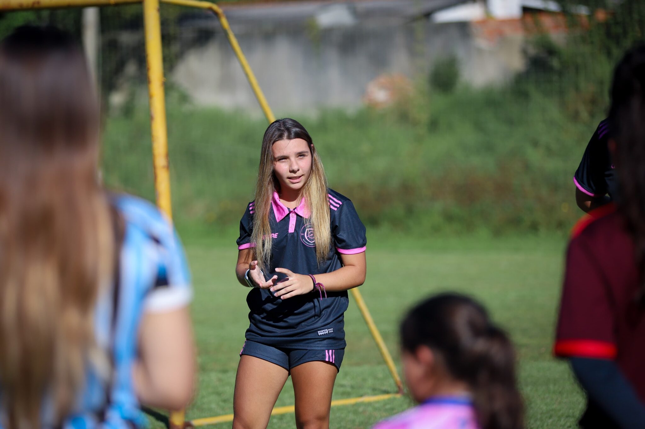 Escola Quebrando Linhas busca fomentar o futebol feminino em Gravataí