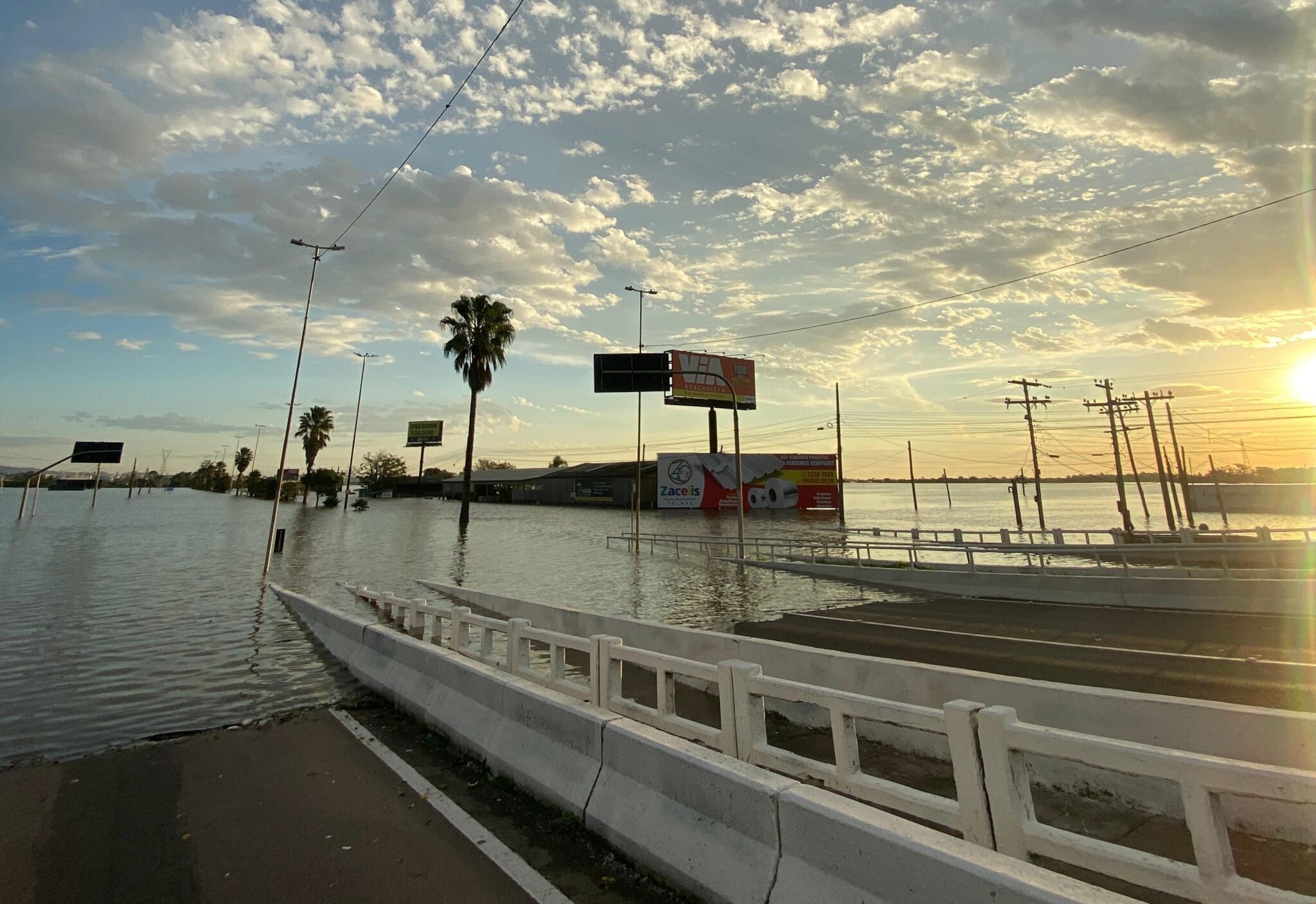 Ponte segue bloqueada em Cachoeirinha, mas acesso à capital pela Papa João XXIII está liberado