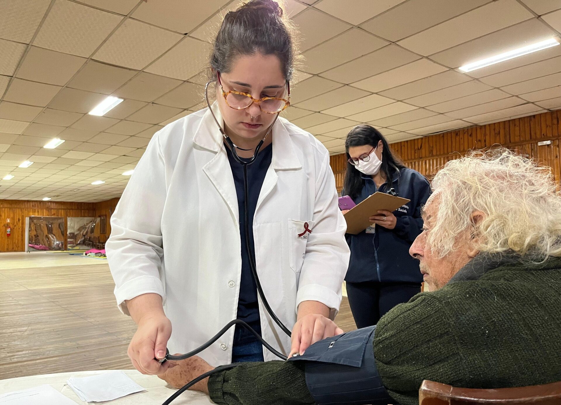 Mais de 160 profissionais da saúde de Gravataí se voluntariaram para ajudar atingidos pelas enchentes no RS