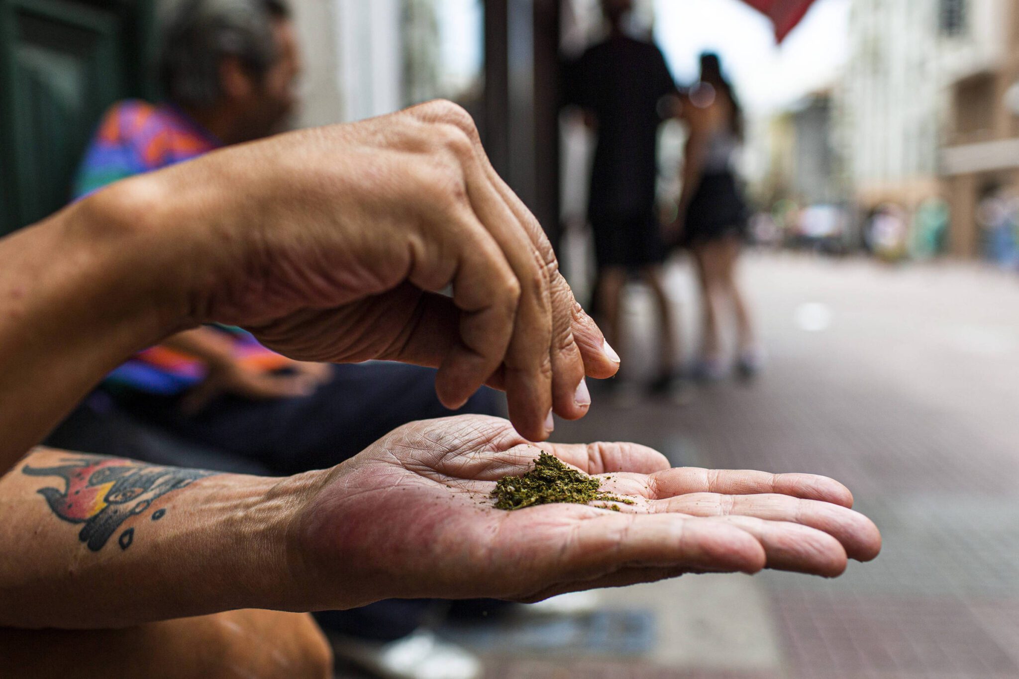 Comissão aprova e PEC que criminaliza porte de qualquer quantidade de droga avança na Câmara