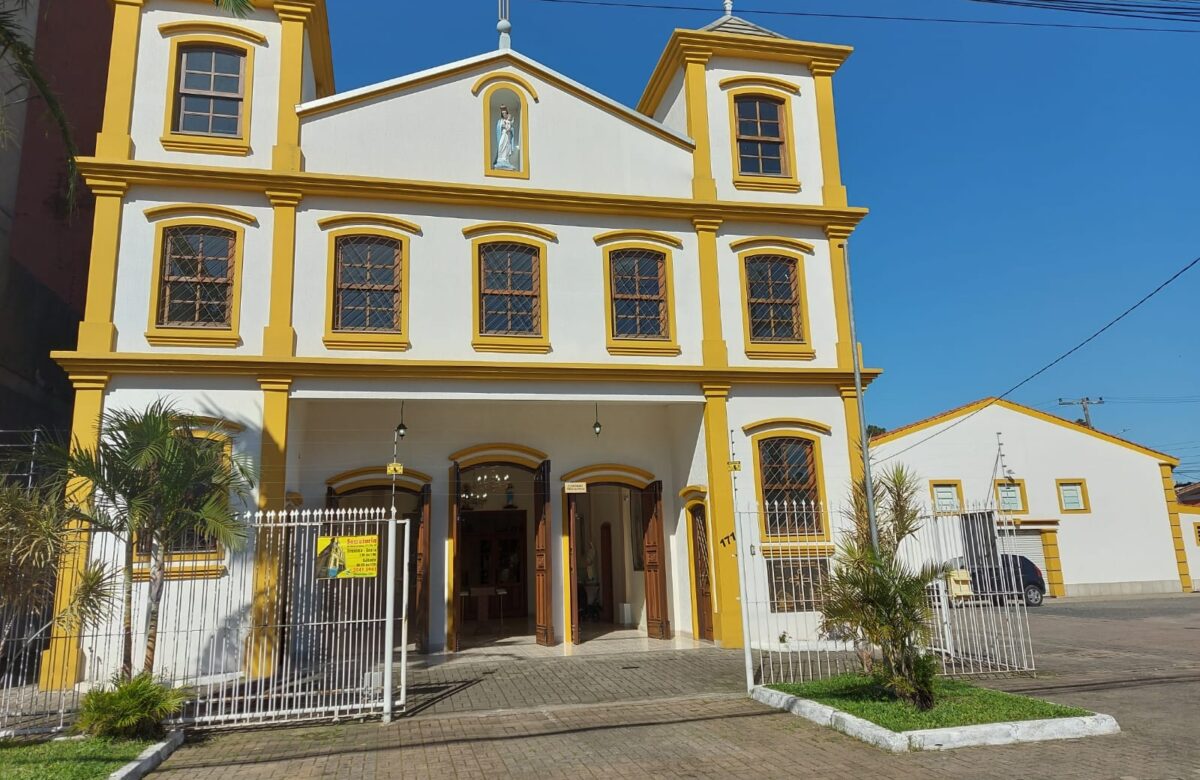Após ser atingida pela enchente, paróquia de Cachoeirinha retoma atividades