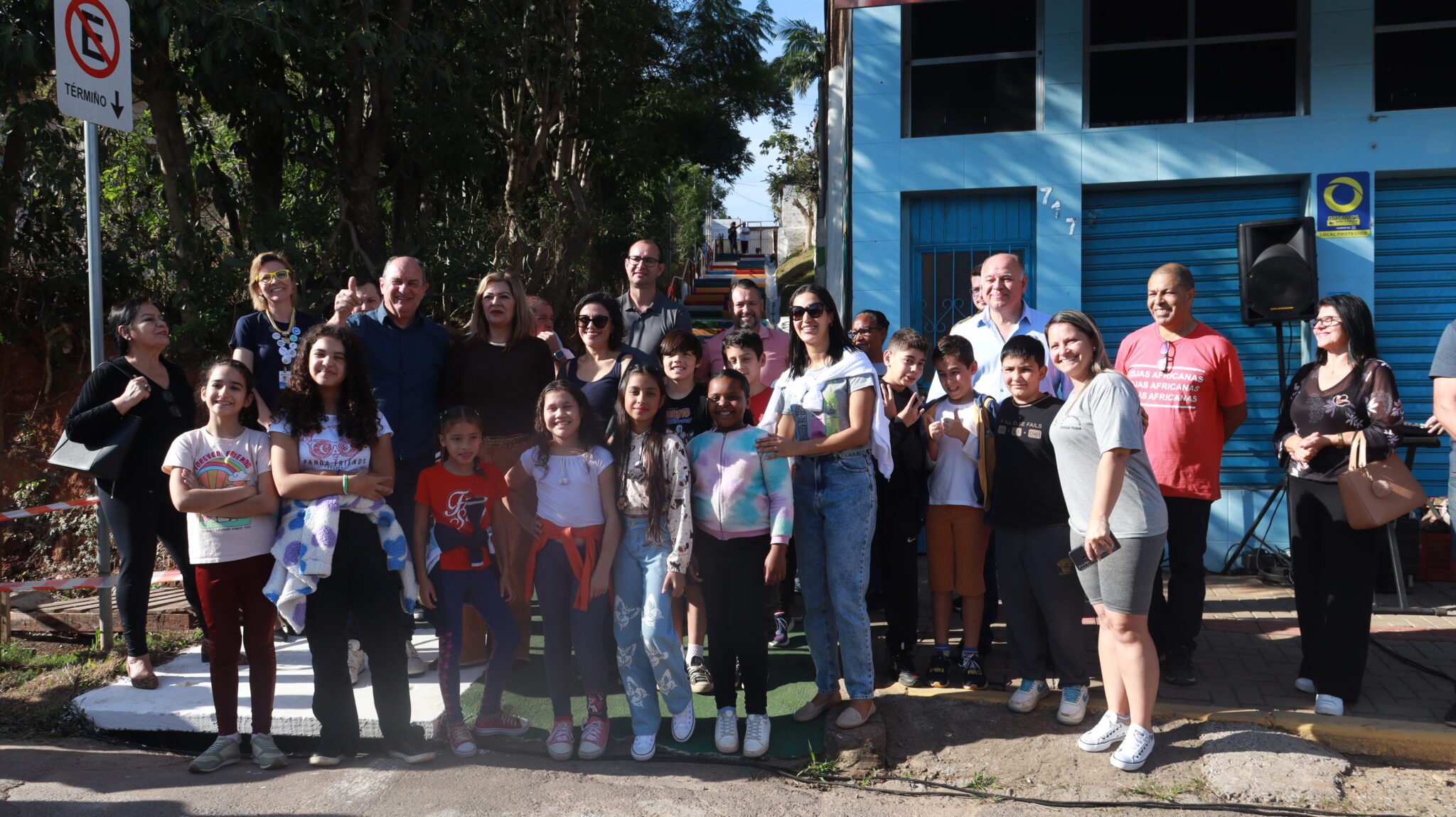 Escadaria Caminho da Escola é entregue à comunidade de Gravataí