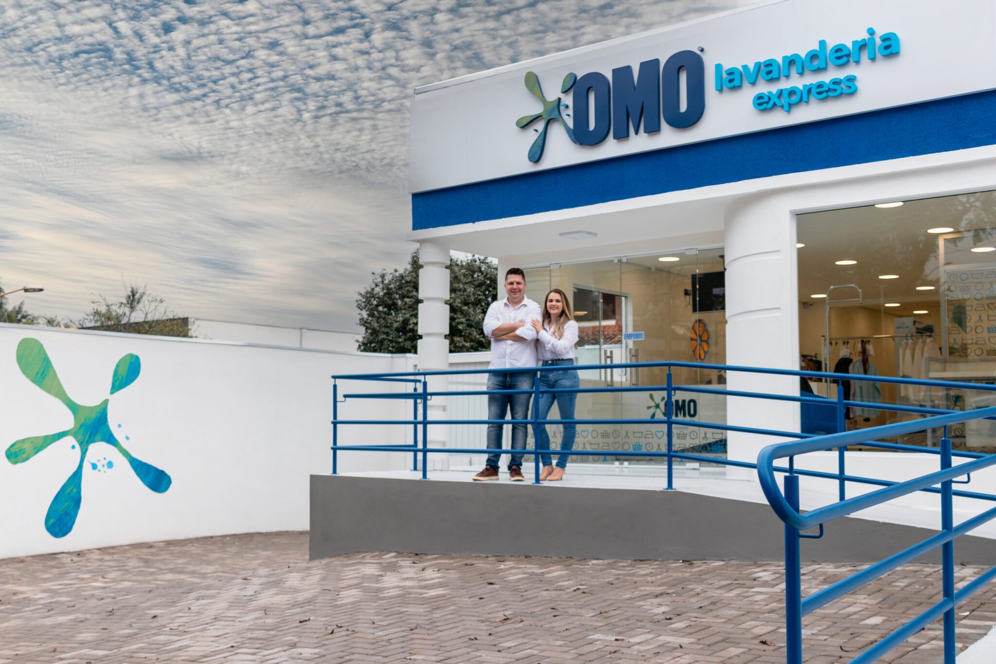 Completa, com atendimento especializado e práticas sustentáveis, Omo Lavanderia Express é inaugurada em Gravataí