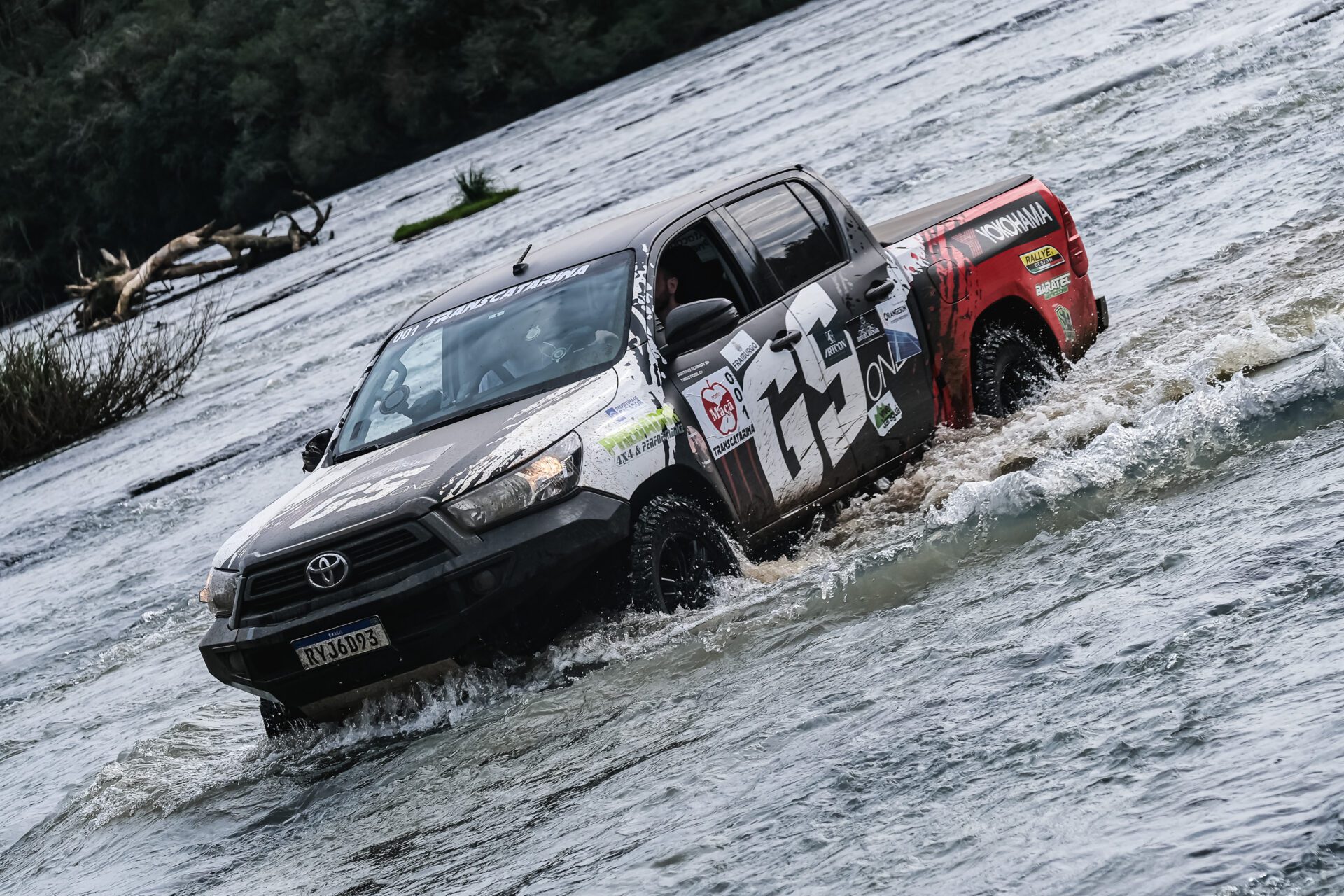 Gravataiense Tiago Poisl é tricampeão do Transcatarina