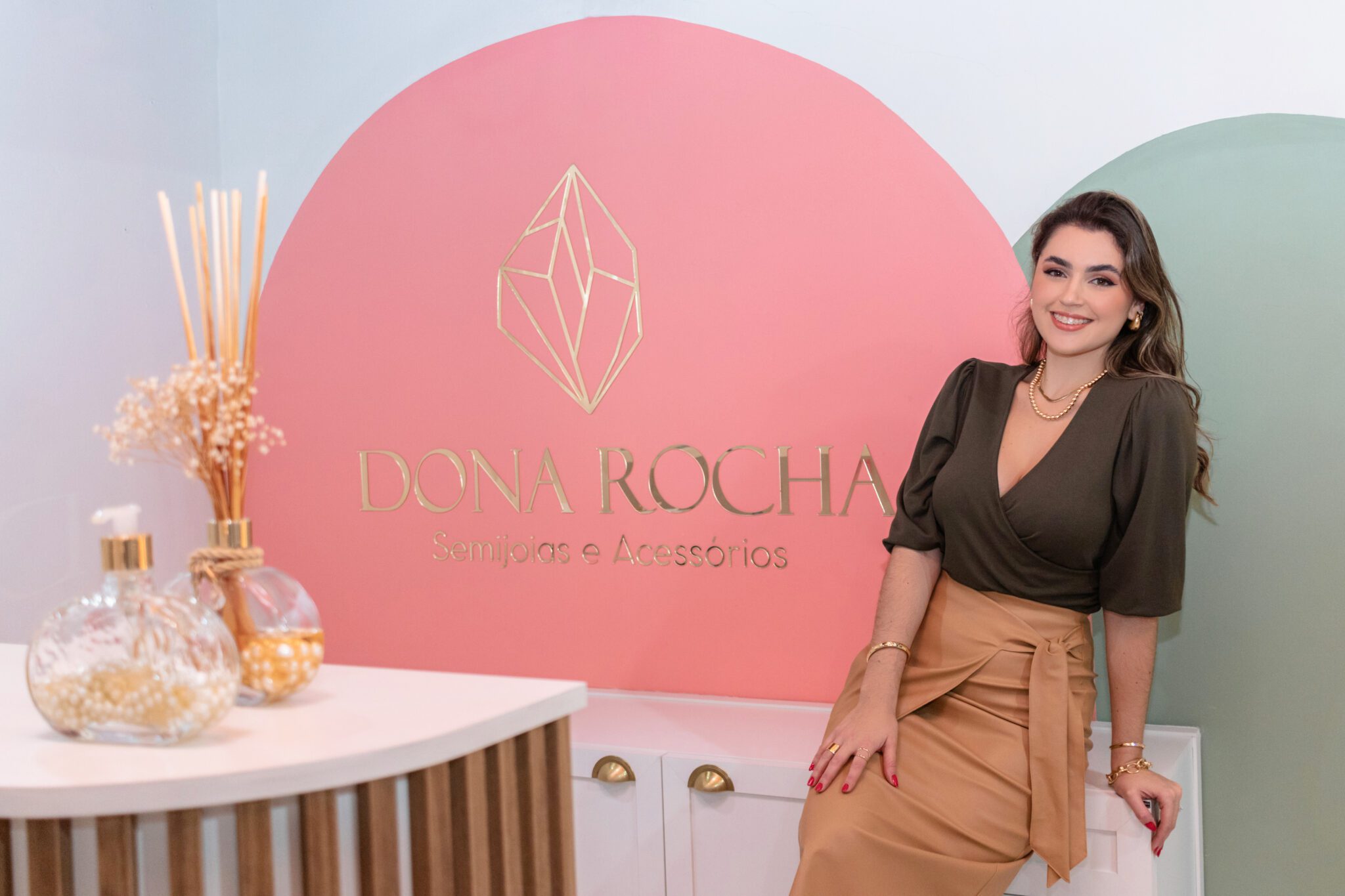 Atendimento personalizado e consultoria de imagem tornam Dona Rocha Semijoias e Acessórios referência em Gravataí