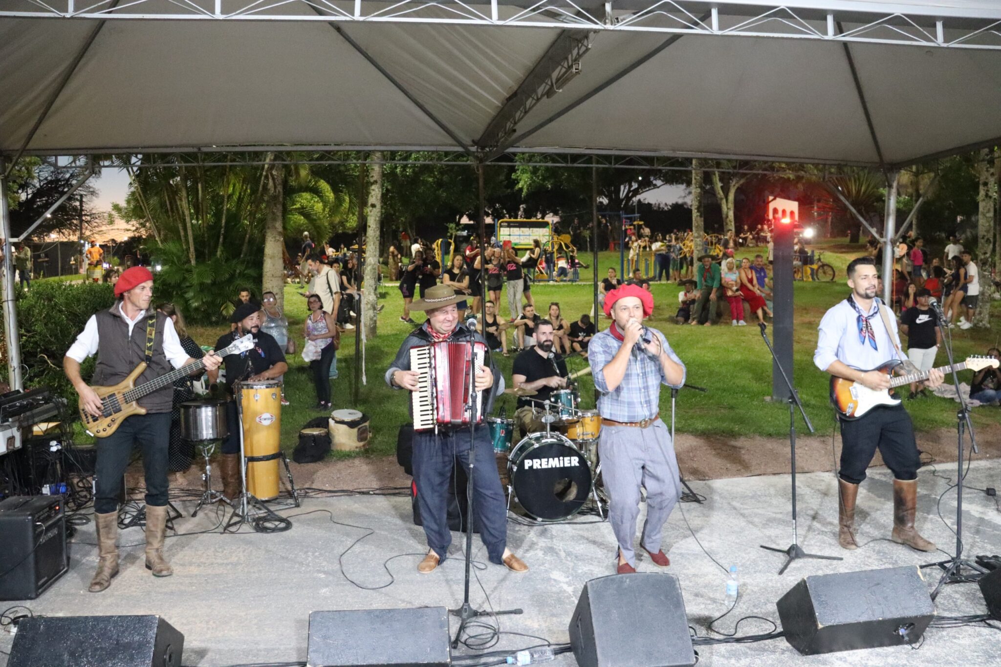 Rua Aberta deste domingo em Gravataí terá shows, apresentações e feira de adoção de animais