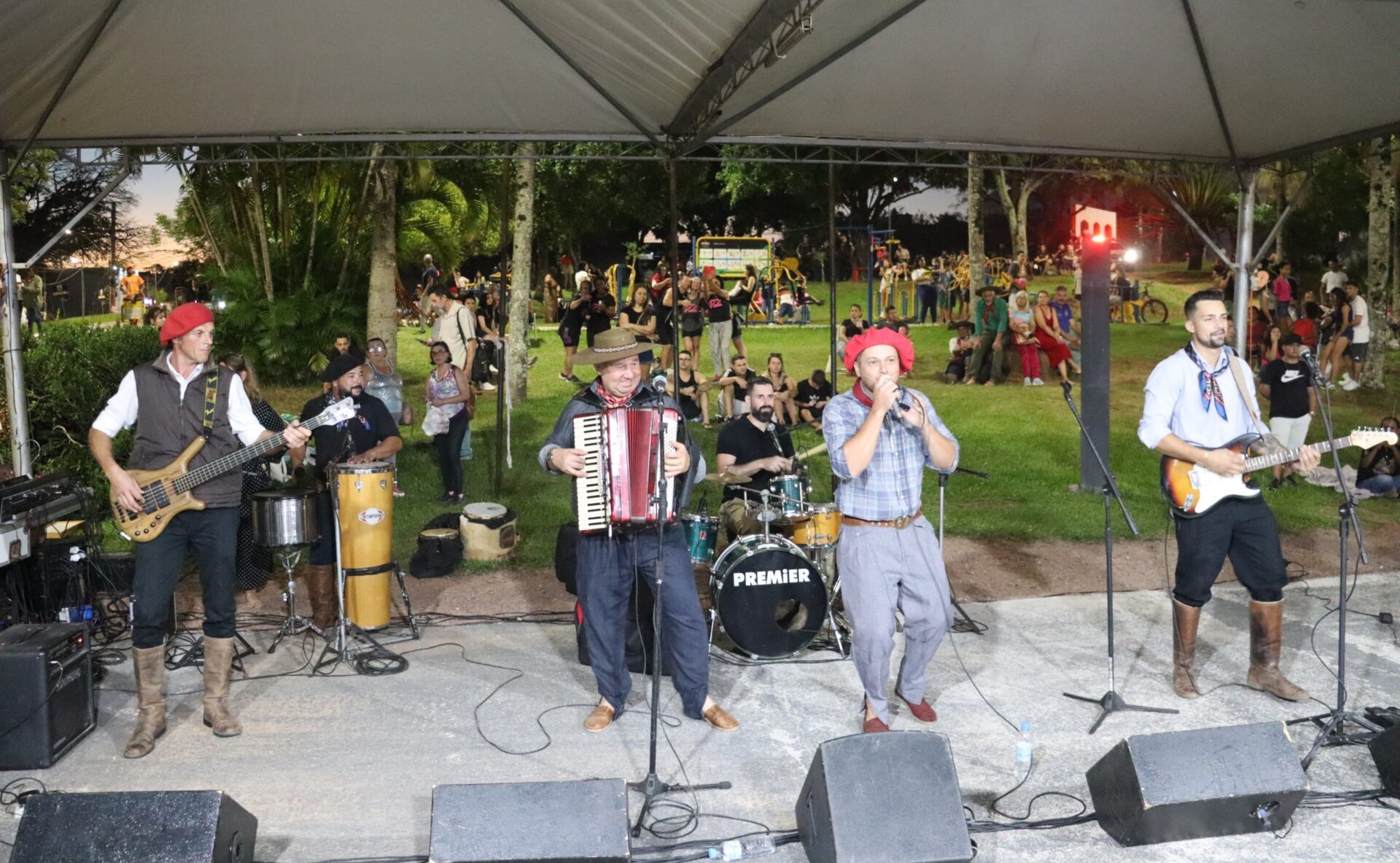 Rua Aberta deste domingo em Gravataí terá shows, apresentações e feira de adoção de animais