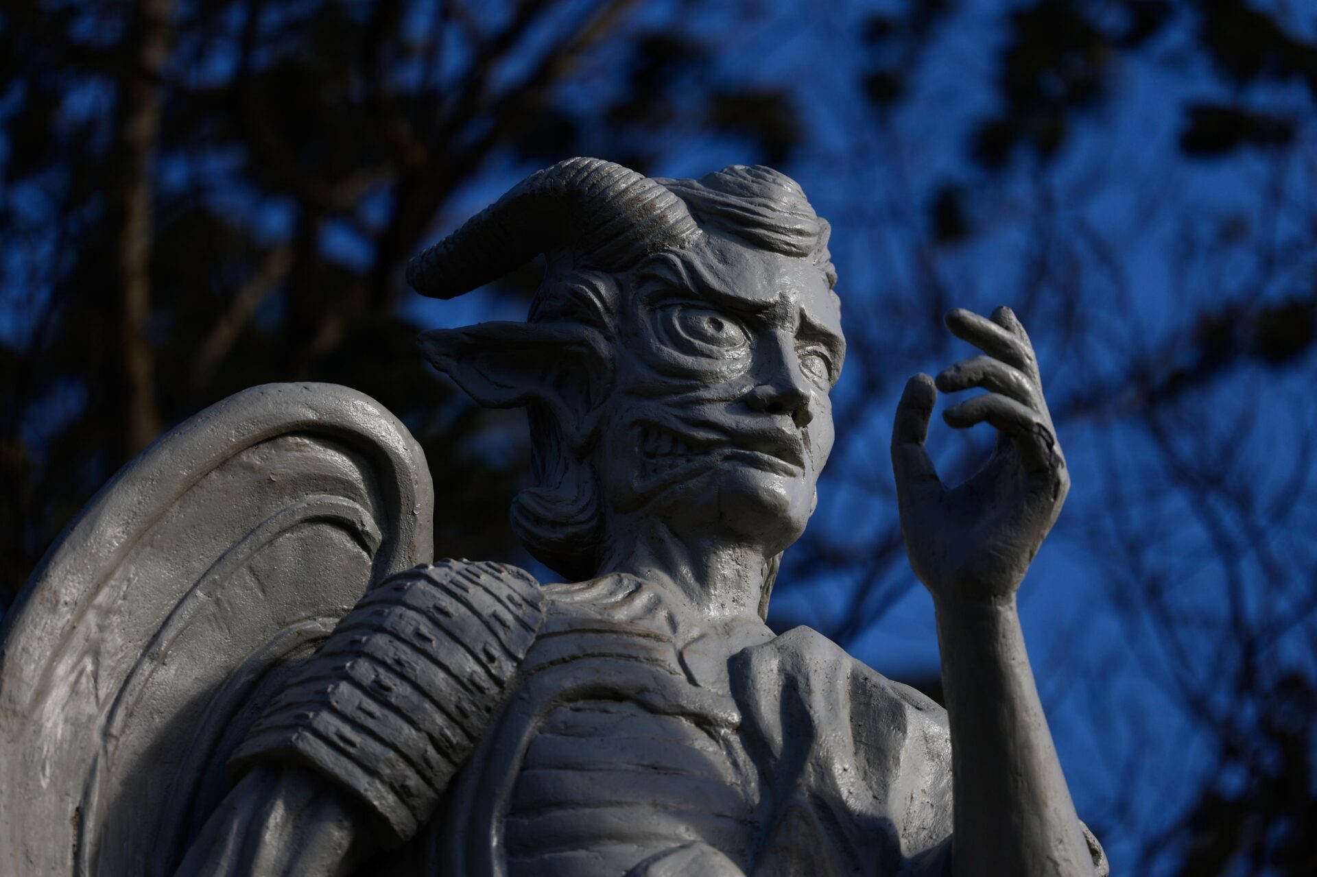 Responsáveis por templo de Lúcifer em Gravataí vão protocolar pedido de liberação de alvará