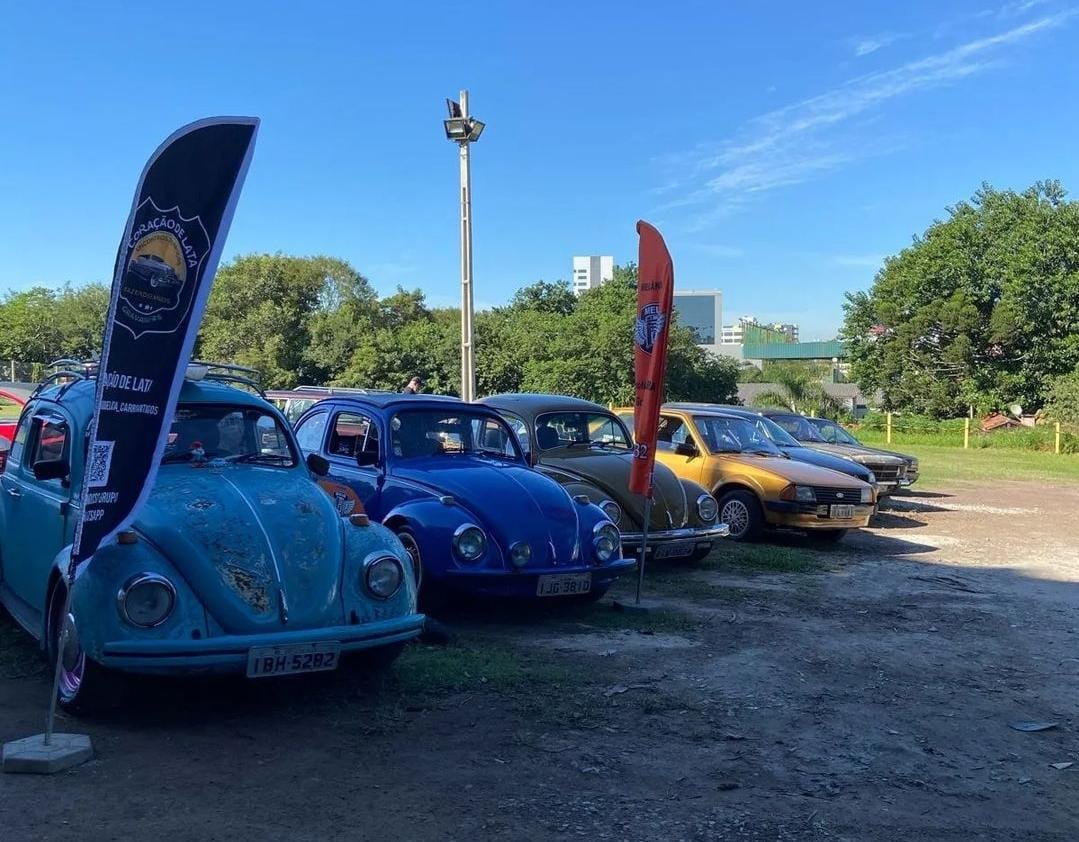 Encontro de carros antigos em Gravataí visa arrecadar brinquedos para crianças carentes