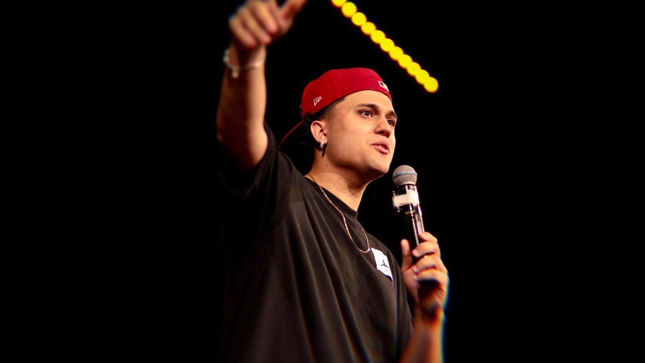 Em Cachoeirinha, humorista Teteu Severo apresentará o show “O tal do guri de apartamento”