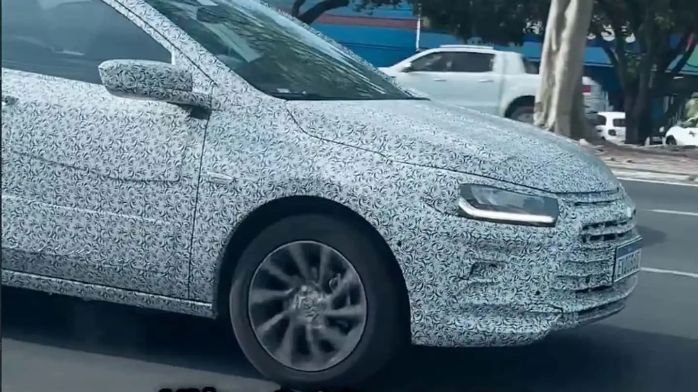 Fabricado em Gravataí, novo Onix é flagrado em testes no Piauí com design renovado; veja as fotos