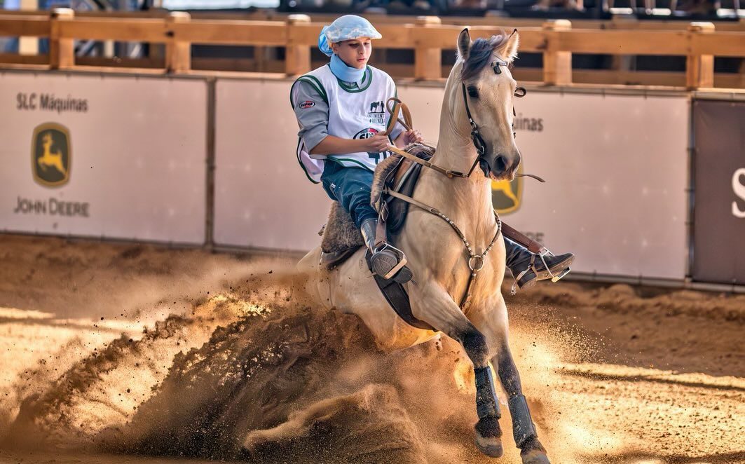 Aos 14 anos, ginete de Gravataí conquista tricampeonato em competição de cavalos crioulos