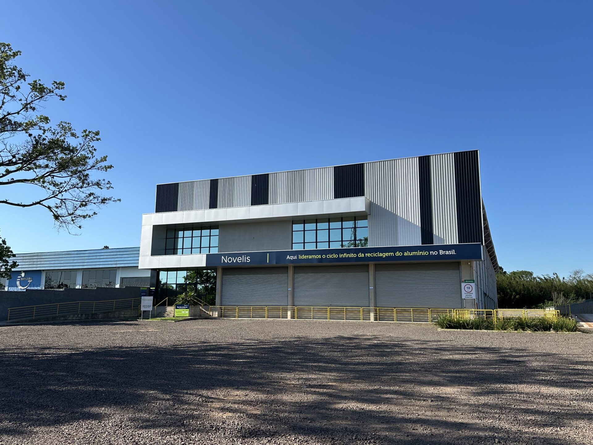 Maior recicladora de alumínio do mundo investe R$ 2,6 milhões em Gravataí com centro de coleta
