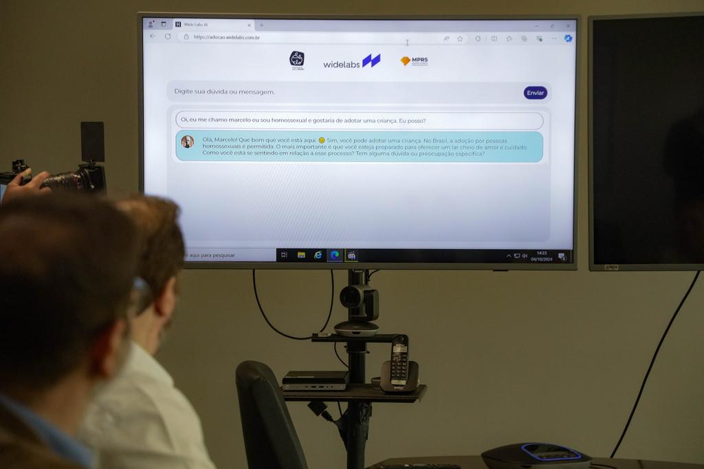 Empresa, Ministério Público e ONG de Gravataí lançam tecnologia para ajudar pais em processo de adoção