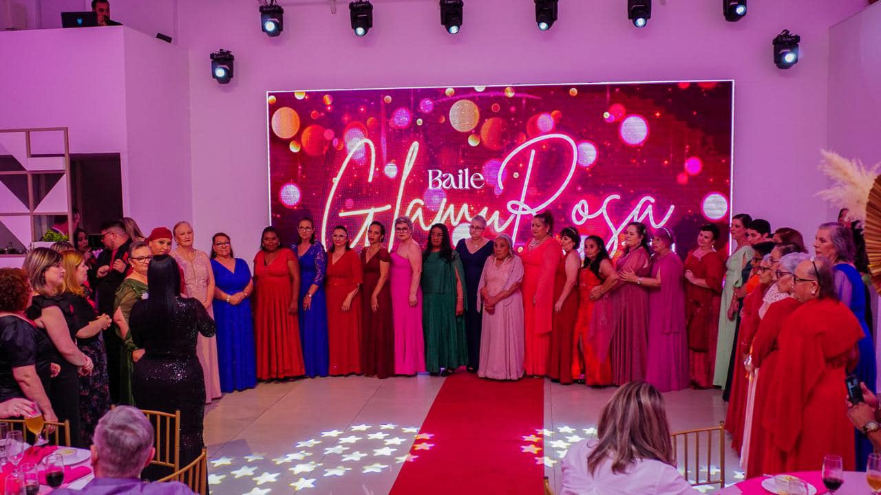 Baile para mulheres marca o encerramento da campanha Outubro Rosa em Cachoeirinha