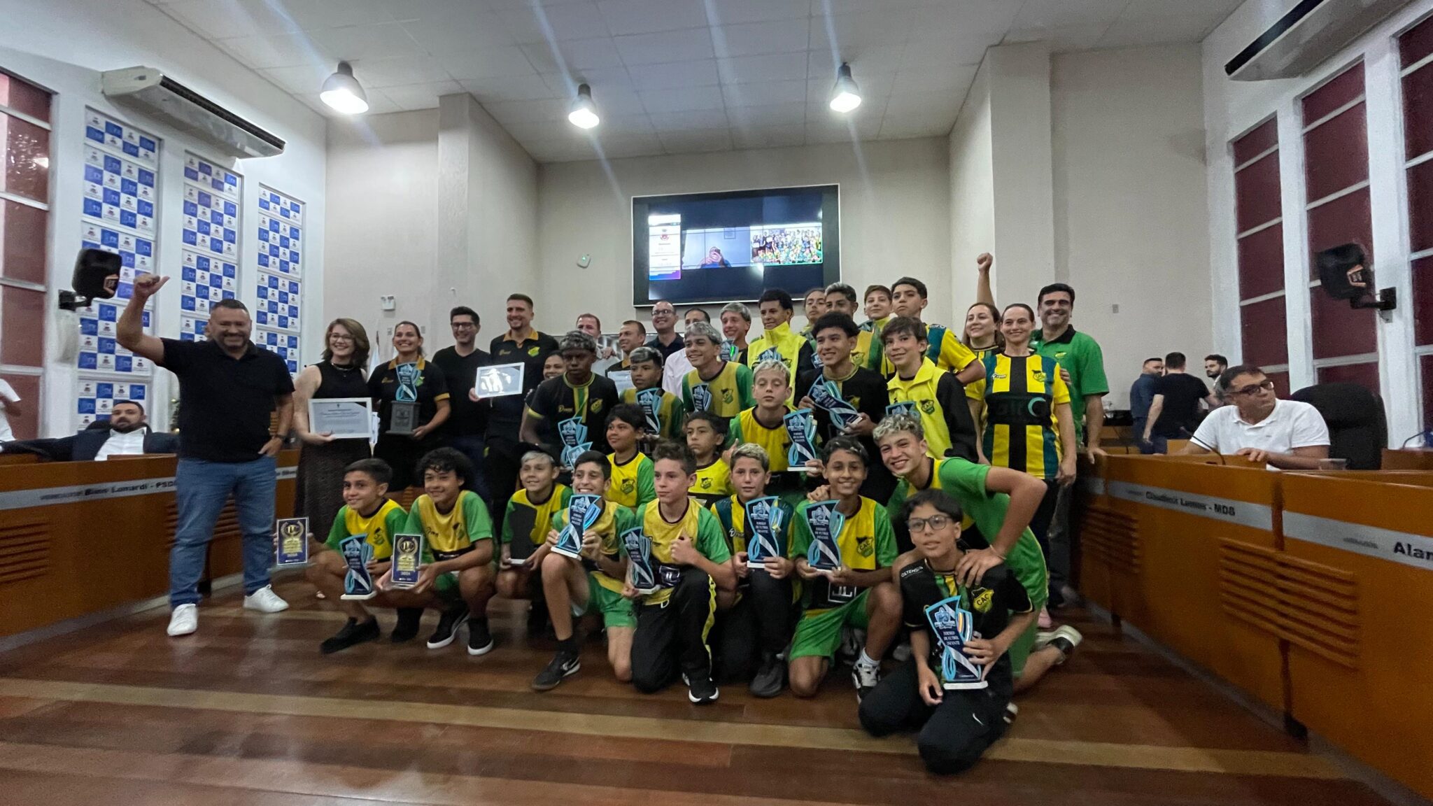 Após participar de torneio internacional, Cerâmica se torna Destaque Esportivo em Gravataí