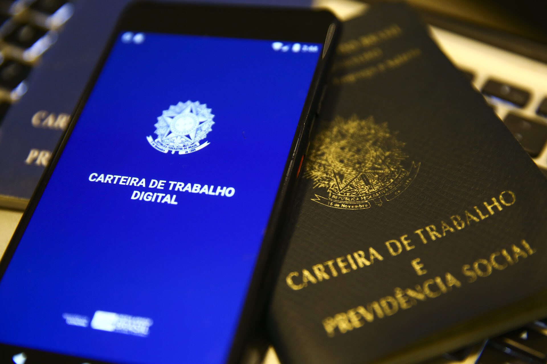 Gravataí está entre as 7 cidades do RS que mais contrataram trabalhadores com carteira assinada em 2024