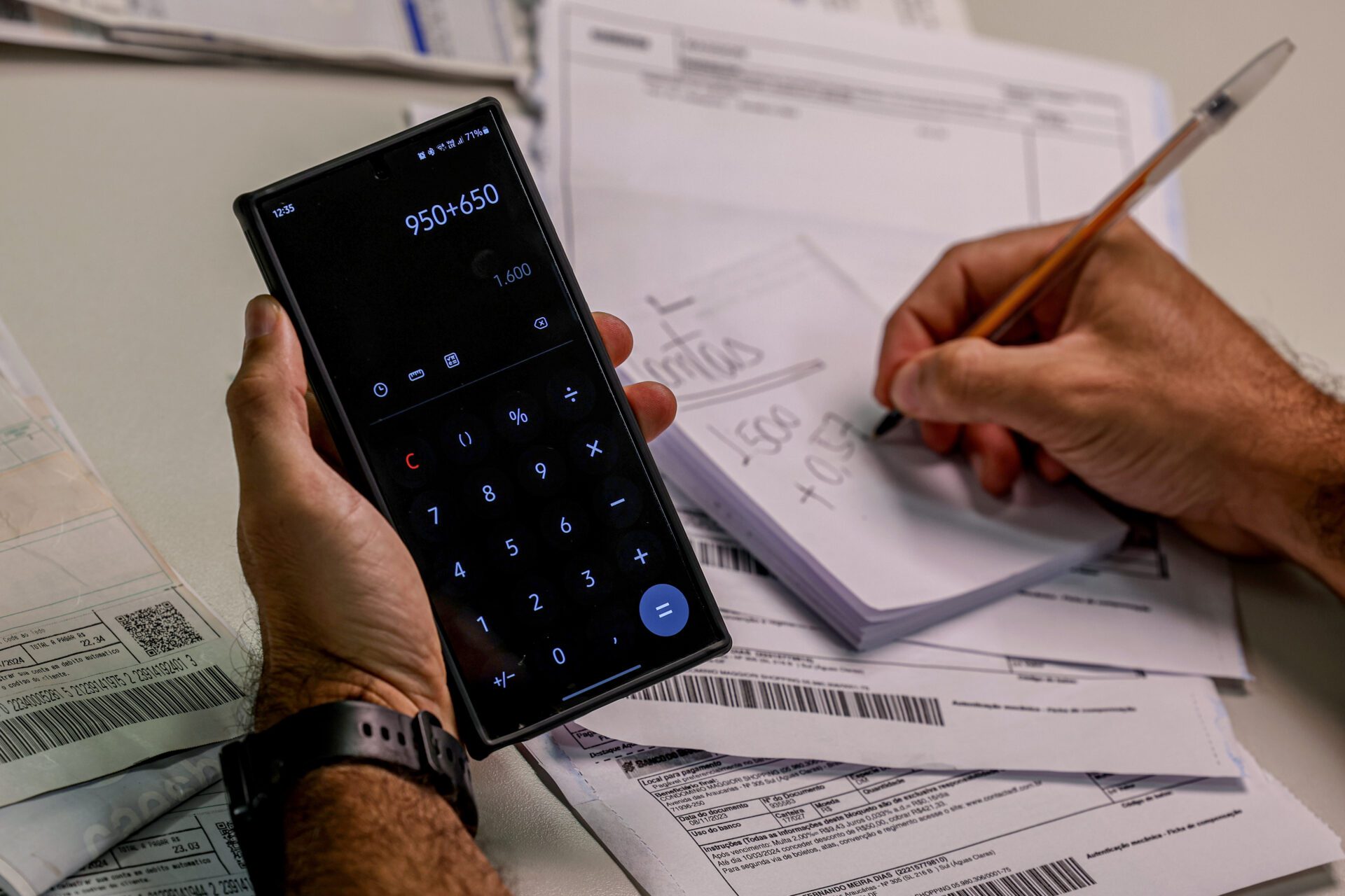Estudo do Serasa aponta que quase 40% da população do RS fecha o ano com dívidas