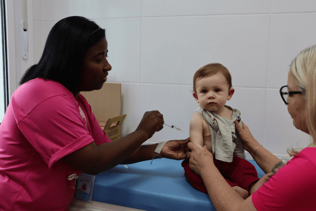 Gravataí retoma vacinação contra a covid-19 para crianças de até cinco anos de idade