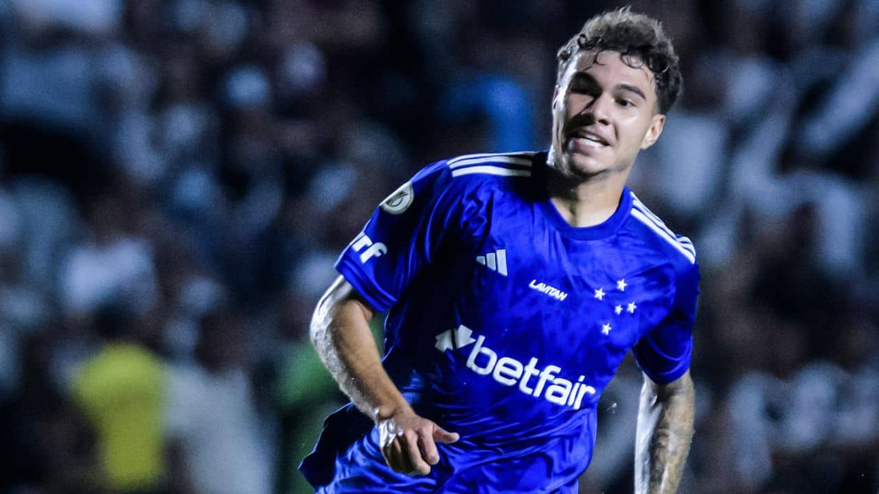 Joia do Cruzeiro e multa rescisória de R$ 579 milhões; gravataiense Arthur Viana vai para o futebol japonês