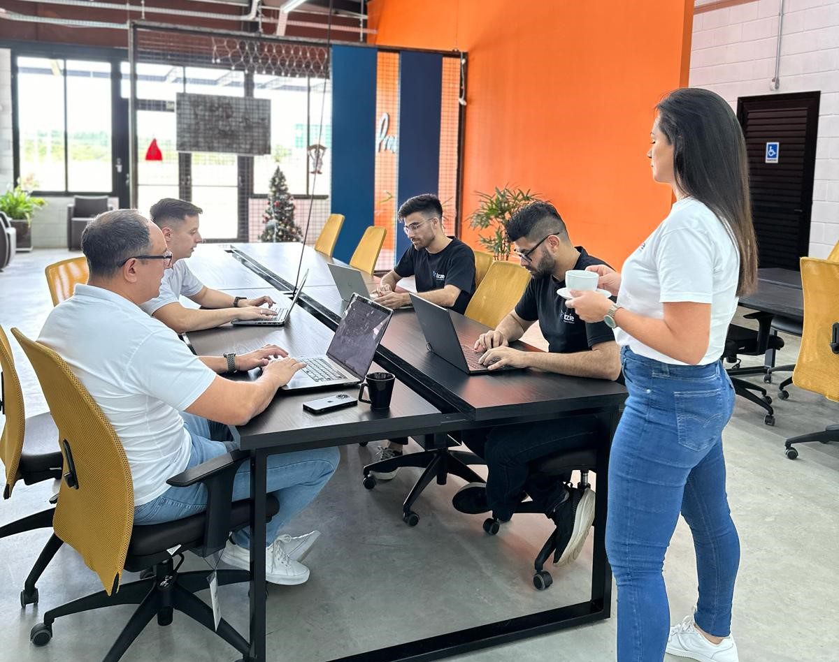 Startup fundada em Gravataí, Izzie vai à Espanha para maior evento sobre conectividade no mundo