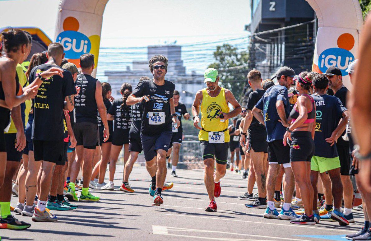 Atletas mostram resistência, velocidade e cooperação em corrida de revezamento realizada em Gravataí