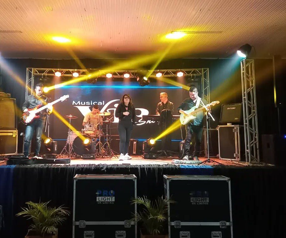 Em Gravataí, DTG Gaudérios do Pago promove domingueira com a banda Vip Show